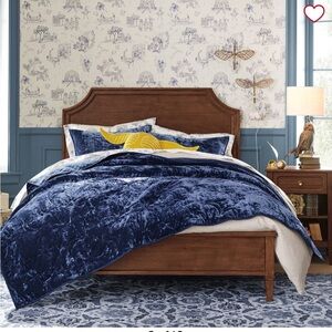 Pottery Barn Teen Magical Velvet Quilt from PBT Harry Potter Collection